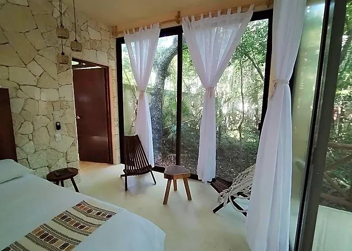 Saasil Kaax Lodge